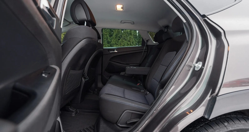 Hyundai Tucson cena 75990 przebieg: 106597, rok produkcji 2017 z Tychowo małe 781